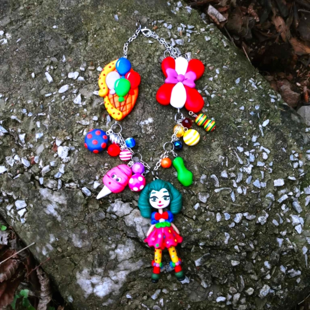 🤡🎪Clown Girl 🛼🎠Necklace 🎈🎉 - Picture 1 of 8